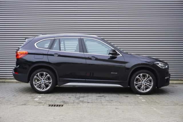 BMW X1 (2018) thumbnail 4