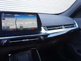 BMW iX1 (2024) thumbnail 11