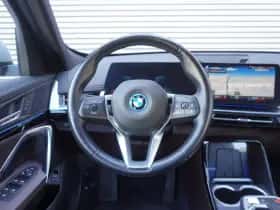 BMW iX1 (2024) thumbnail 7