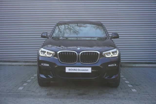 BMW X4 (2019) thumbnail 3