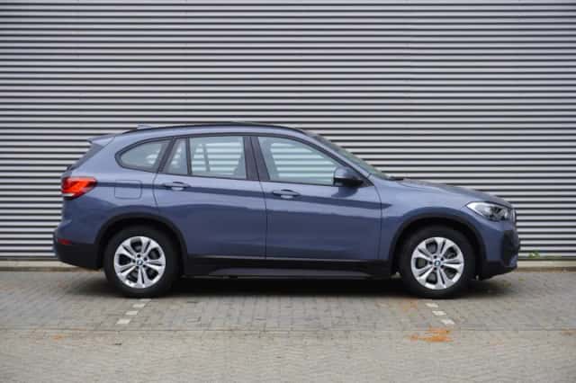 BMW X1 (2021) thumbnail 4