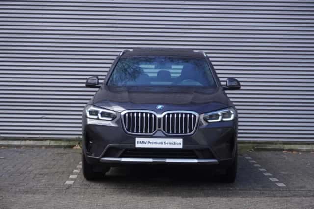 BMW X3 (2022) thumbnail 3