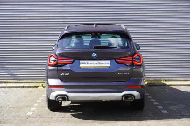 BMW X3 (2022) thumbnail 4