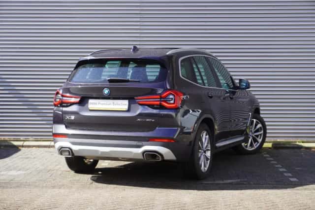 BMW X3 (2022) thumbnail 5