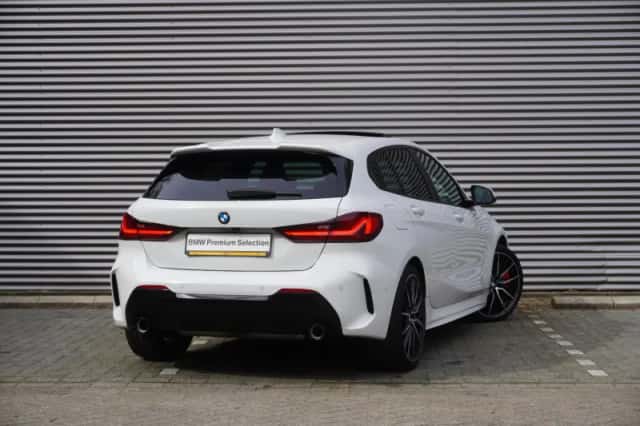 BMW 1-Serie (2022) thumbnail 2