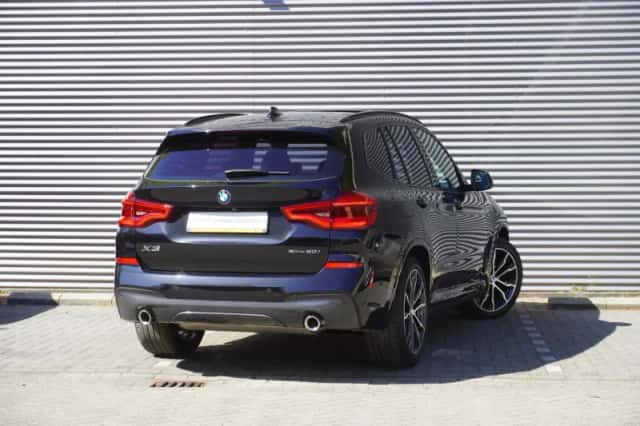BMW X3 (2021) thumbnail 2