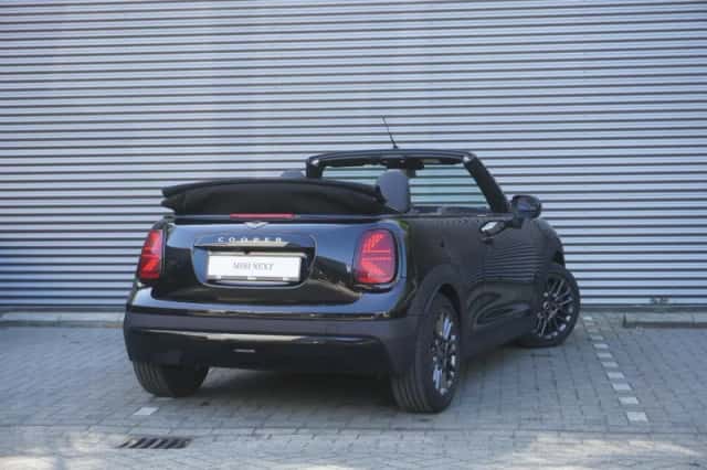 MINI Cabrio (2025) thumbnail 2