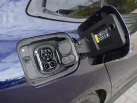 BMW i4 (2026) thumbnail 23