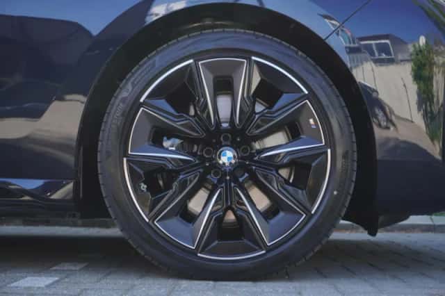 BMW 7-Serie (2026) thumbnail 6