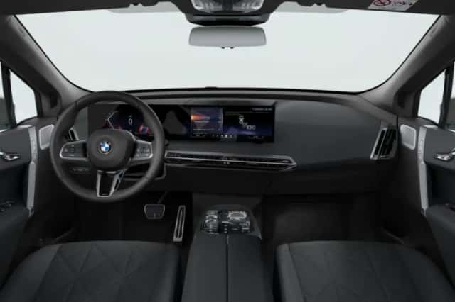 BMW iX (2026) thumbnail 3