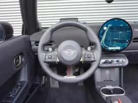 MINI Cabrio (2025) thumbnail 7