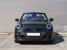 MINI Cabrio (2026) thumbnail 2