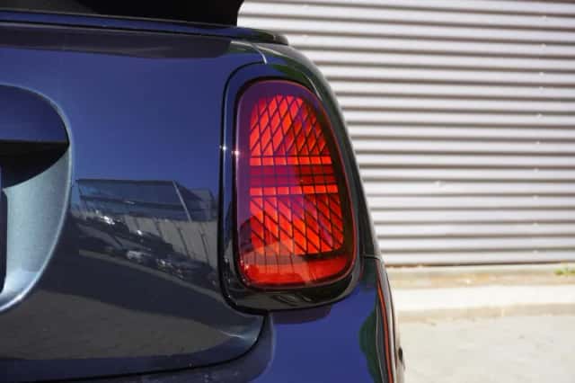 MINI Cabrio (2026) thumbnail 6