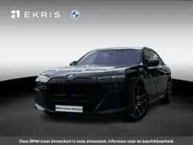 BMW i7 (2024) thumbnail 1