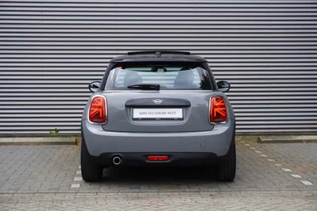 MINI Cooper (2021) thumbnail 5