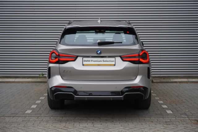 BMW iX3 (2022) thumbnail 5