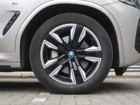 BMW iX3 (2022) thumbnail 6