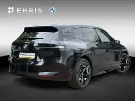 BMW iX (2022) thumbnail 2