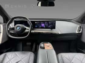 BMW iX (2022) thumbnail 3