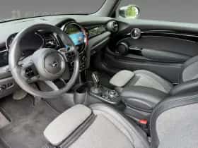 MINI Electric (2022) thumbnail 2