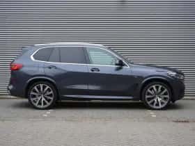 BMW X5 (2019) thumbnail 4