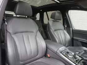 BMW X5 (2019) thumbnail 8