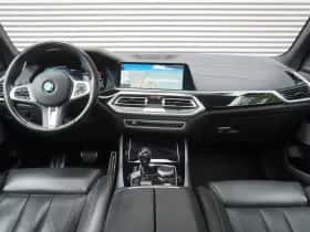 BMW X5 (2019) thumbnail 9