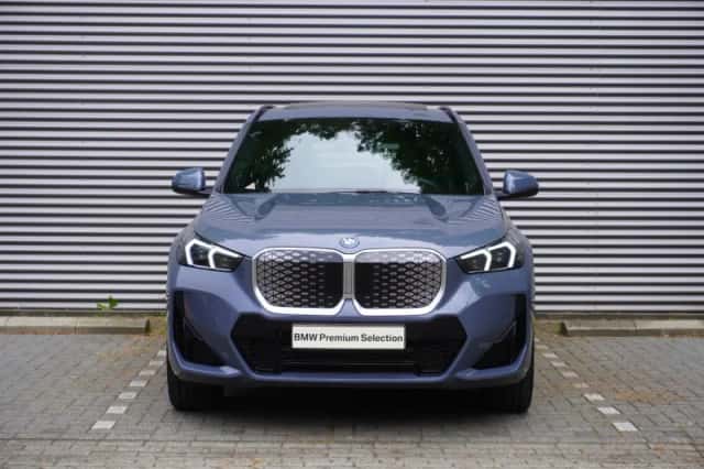 BMW iX1 (2026) thumbnail 2