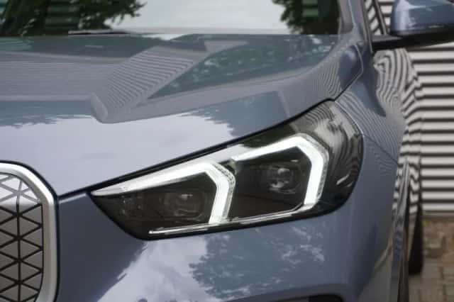 BMW iX1 (2026) thumbnail 3