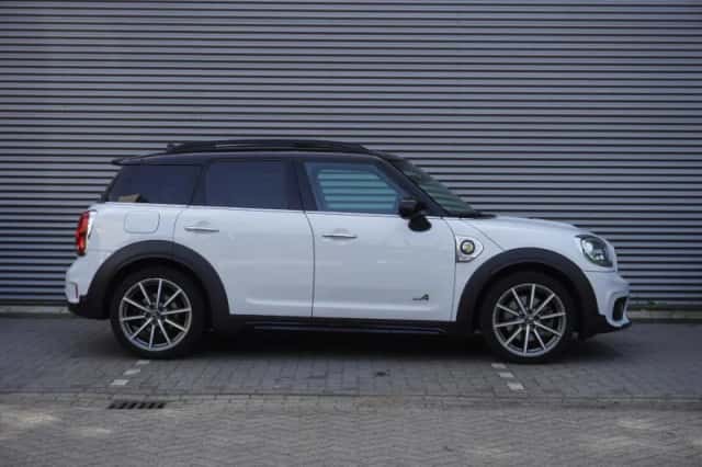 MINI Countryman (2020) thumbnail 4