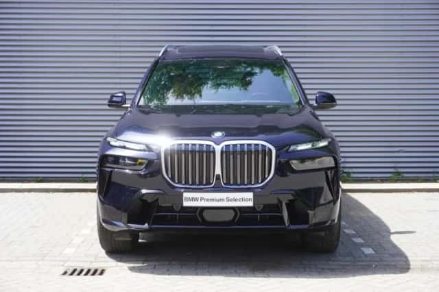 BMW X7 (2024) thumbnail 3
