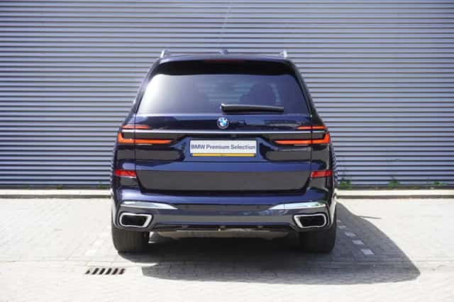 BMW X7 (2024) thumbnail 5