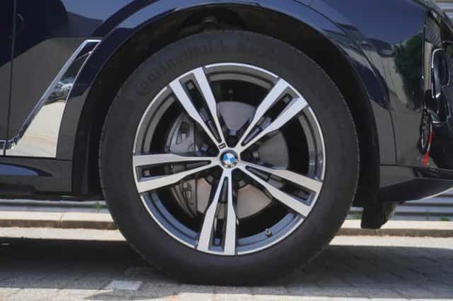 BMW X7 (2024) thumbnail 6
