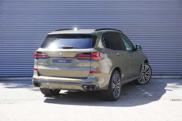 BMW X5 (2026) thumbnail 2