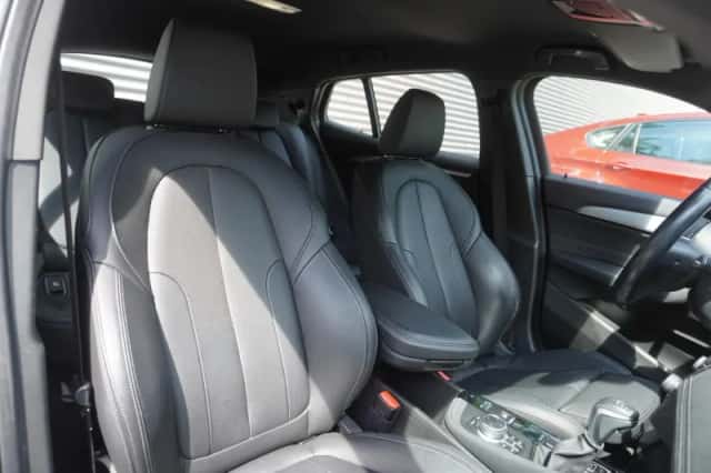 BMW X2 (2022) thumbnail 4