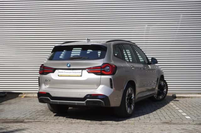 BMW iX3 (2023) thumbnail 5