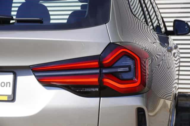 BMW iX3 (2023) thumbnail 6