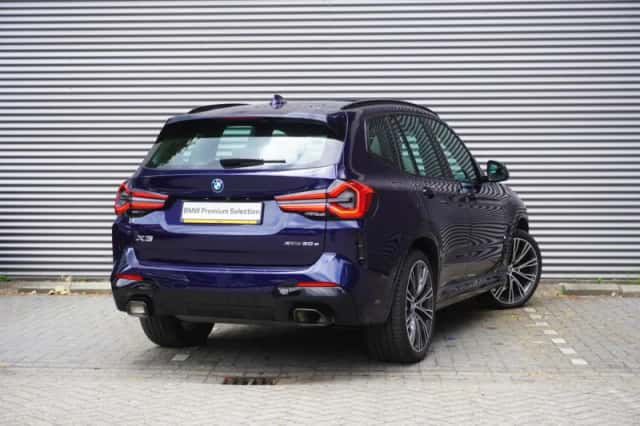 BMW X3 (2023) thumbnail 2