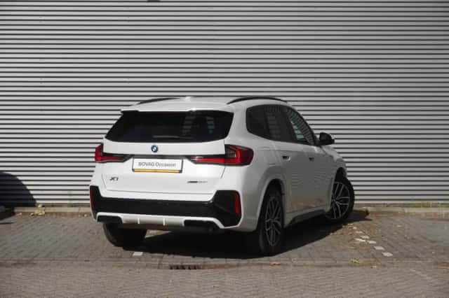 BMW X1 (2023) thumbnail 2