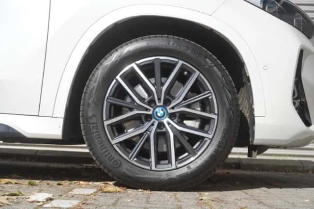 BMW X1 (2023) thumbnail 6