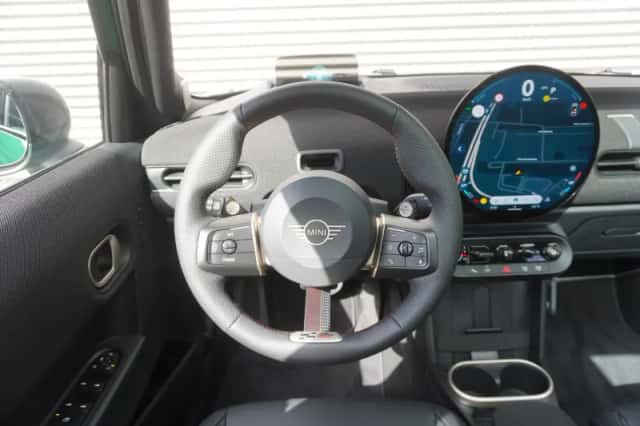 MINI Cooper (2026) thumbnail 6