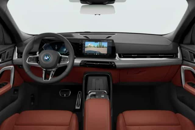 BMW iX2 (2026) thumbnail 3