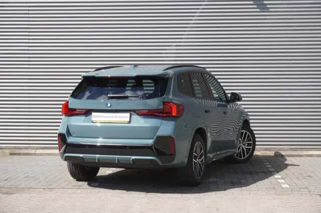 BMW iX1 (2026) thumbnail 2