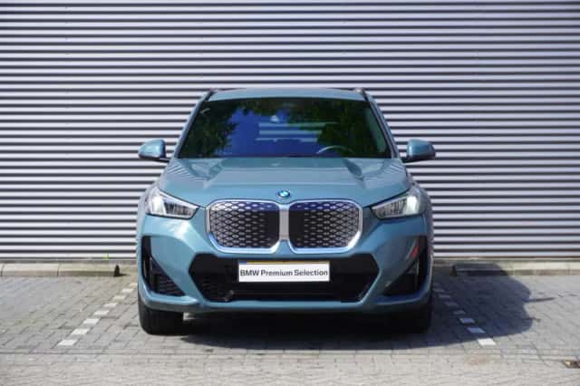 BMW iX1 (2026) thumbnail 3