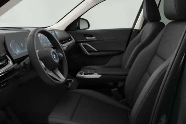 BMW iX1 (2026) thumbnail 4