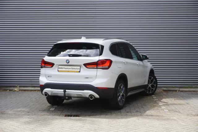 BMW X1 (2022) thumbnail 2