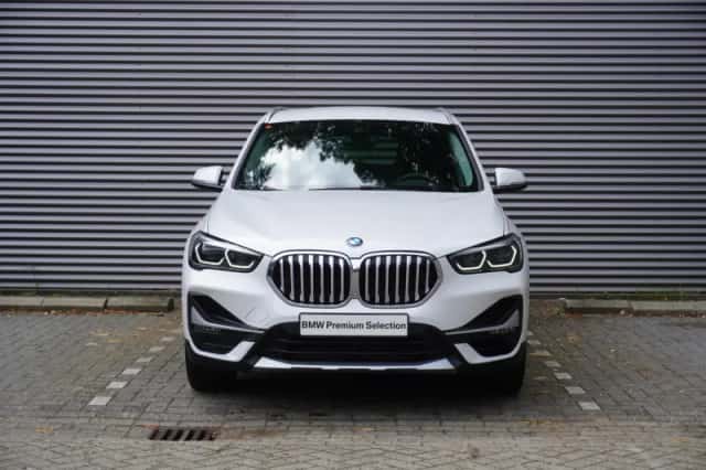 BMW X1 (2022) thumbnail 3
