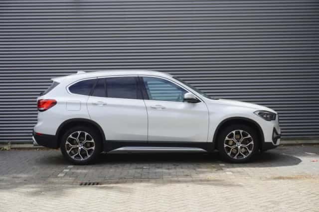BMW X1 (2022) thumbnail 4