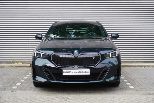 BMW i5 (2026) thumbnail 3