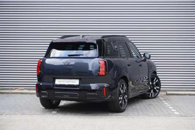 MINI Countryman (2025) thumbnail 2